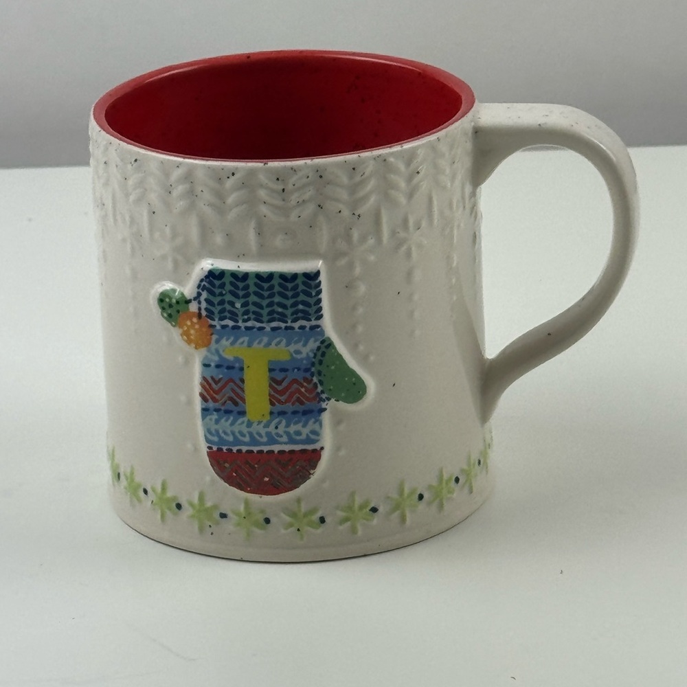 Anthropologie Bundled‎ Up Mitten Mug Initial Monogram T Coffee Cup Winter